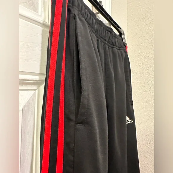 3/$17 Men’s Adidas Black - Red Stripes on the sides Size: S - Picture 6 of 6
